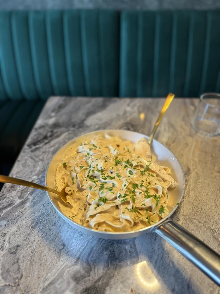 Pasta Pfanne im Ristorante Mamma Mia Konstanz